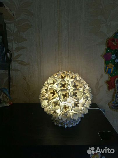 Светильники. Цветы из изолона. Торшеры