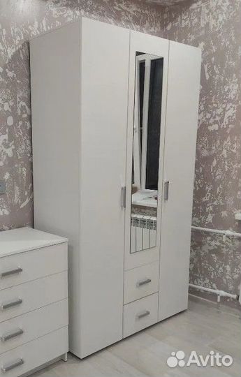 Шкаф 3-створчатый с ящиками со склада