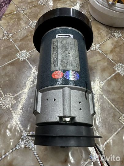 Электродвигатель от беговой дорожки