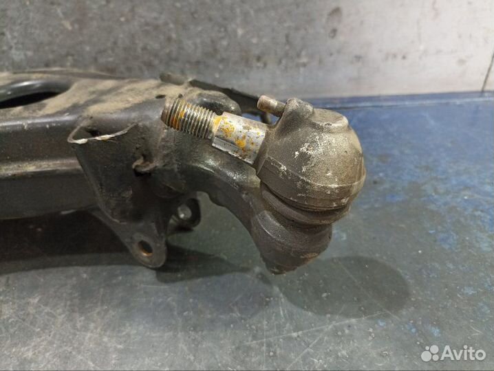 Рычаг нижний передний левый Chrysler Crossfire