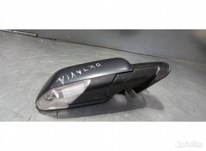 Зеркало правое Skoda Octavia 2 A5 дорест