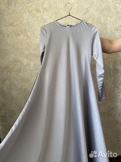 Платье с накидкой