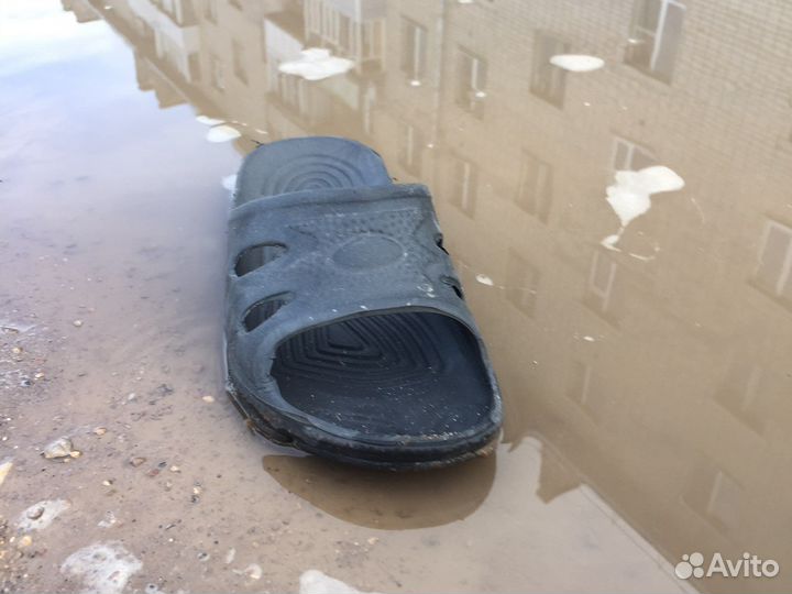 Тапок плавец