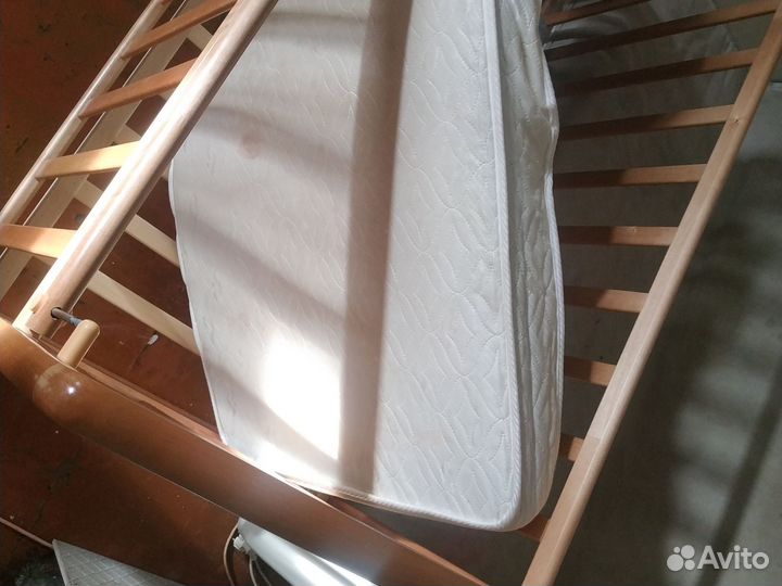 Детская кровать с матрасом бу