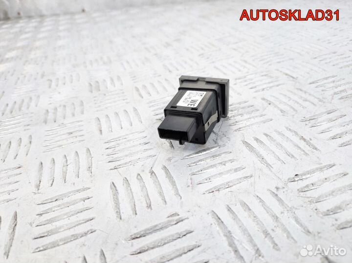 Кнопка обогрева сидений Opel Vectra C 13138251