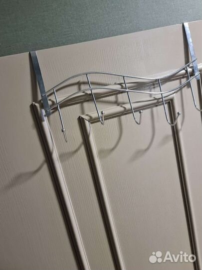 Вешалка на дверь дверная