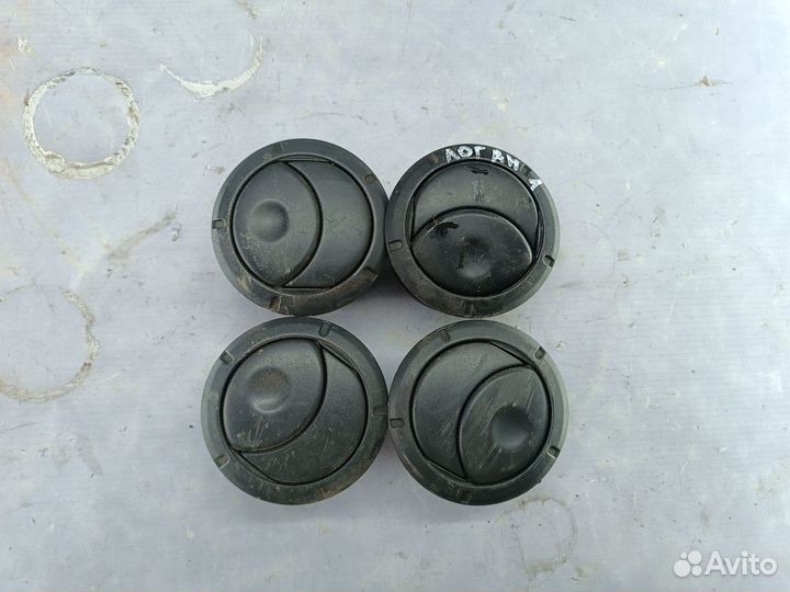 Дефлектор воздушный Renault Logan 1