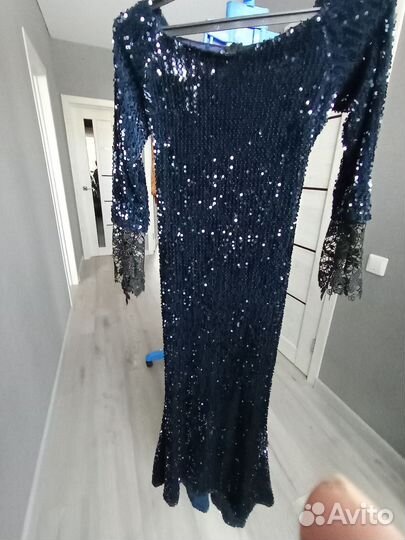 Платье с паетками в пол