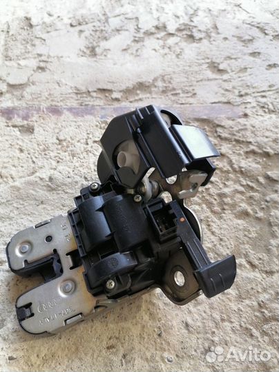 Замок багажника задний Audi A1 8X 1.4 caxd 2013