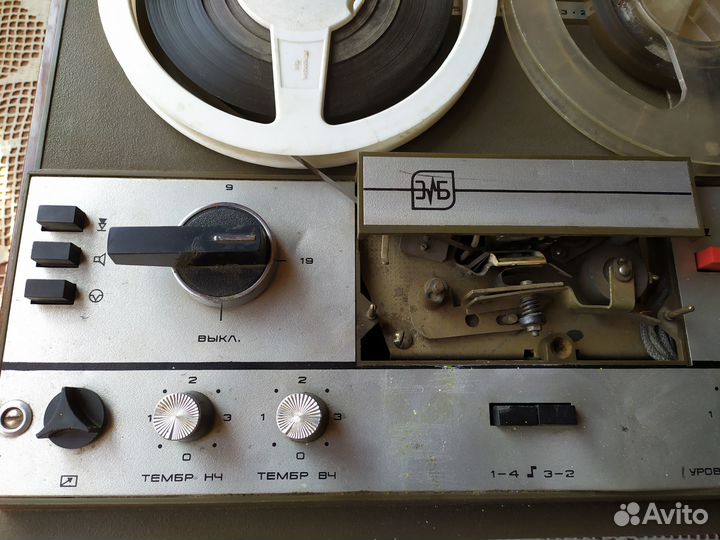 Магнитофон катушечный 