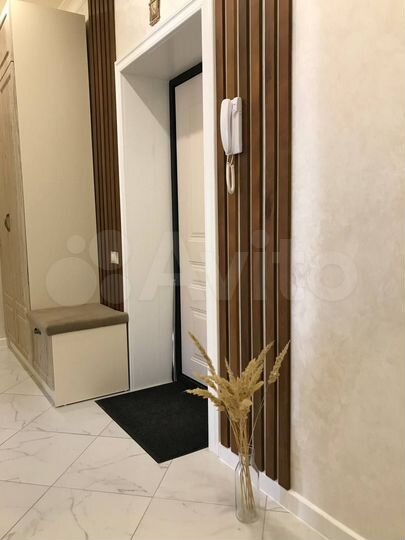 2-к. квартира, 80 м², 2/4 эт.