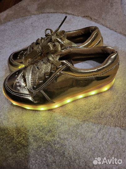 Кроссовки детские