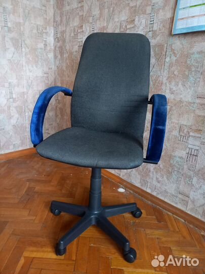 Компьютерное кресло