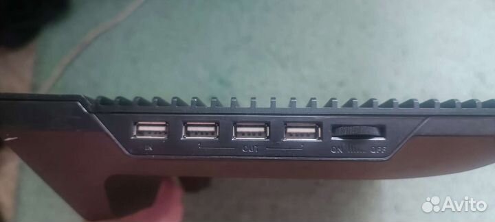 Подставка с охлаждением