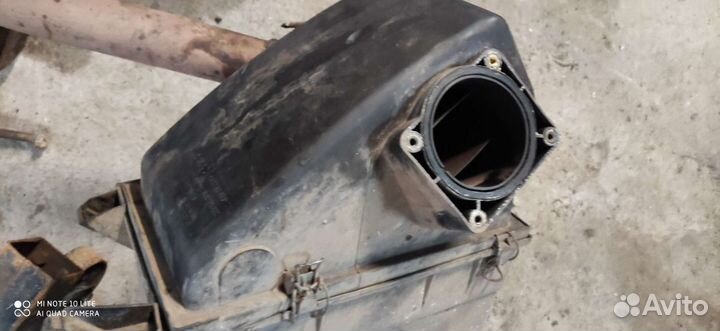 Корпус воздушного фильтра ауди A6C4 2.8