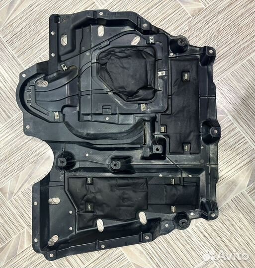 Защиты двигателя 5379A403 Mitsubishi Delica d5