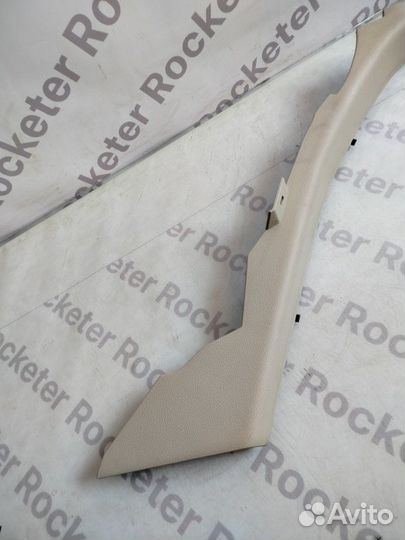 Накладка порога задняя правая Nissan Fuga 2006