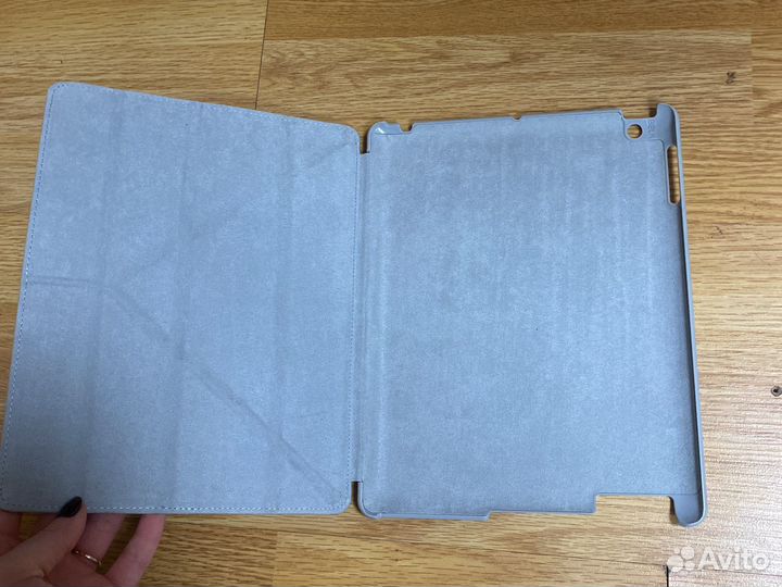 Чехол на iPad