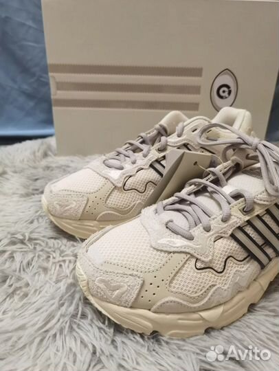 Кроссовки Adidas Response CL Bad Bunny