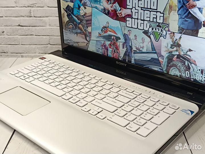 Мощный/17.3 дюйма ноутбук Sony Core i5/8gb/SSD