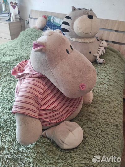 Мягкая игрушка бегемот