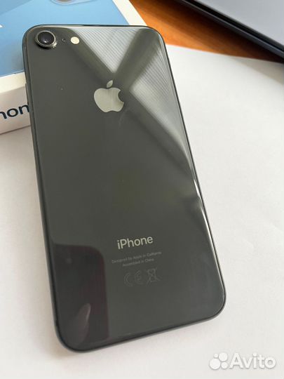 iPhone 8, 64 ГБ