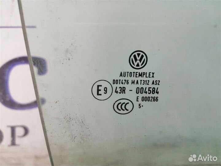 Стекло двери задней правой VW Jetta 2005-2011