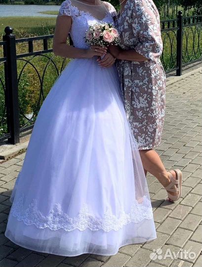 Свадебное платье