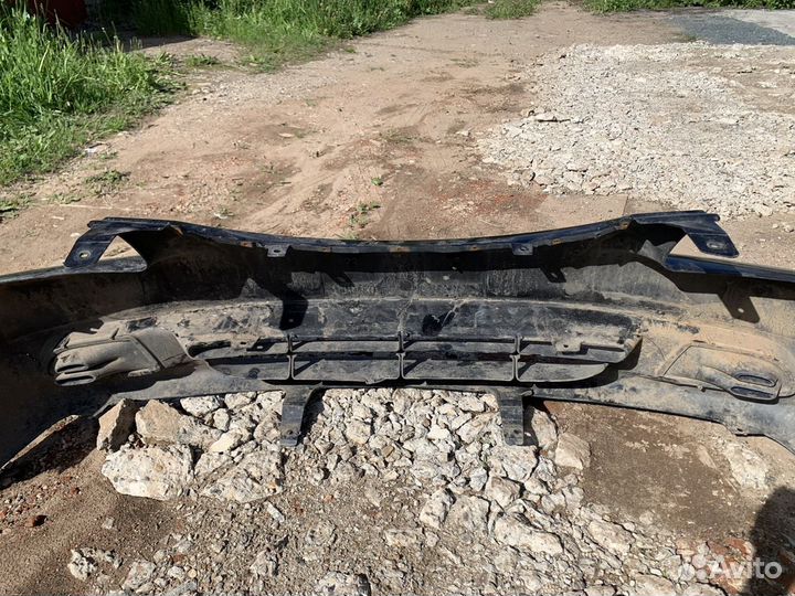 Бампер передний на hyundai accent черного цвета