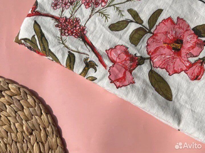 Скатерть льняная белая цветы