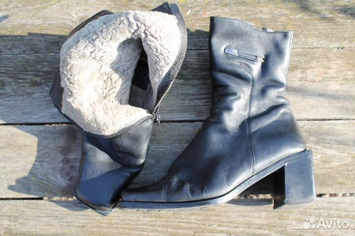 Женские зимние кожаные сапоги