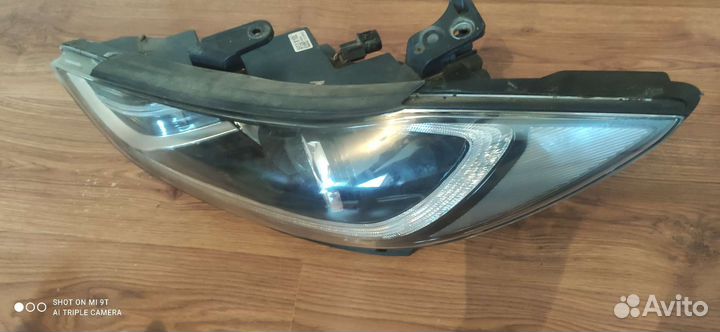 Фары на Hyundai Elantra