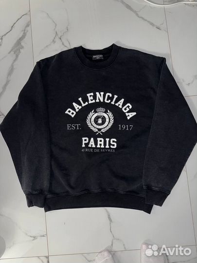 Свитшот Balenciaga