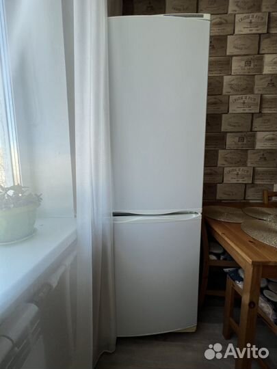 Холодильник atlant двухкамерный бу
