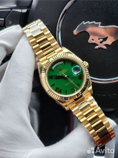 Часы Rolex Day-Date 40 mm Yellow gold - Green dial