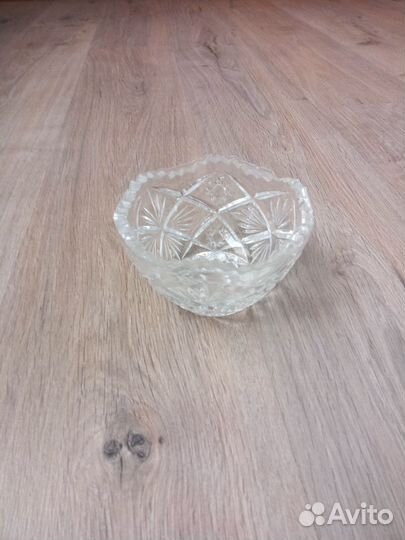 Хрустальная ваза