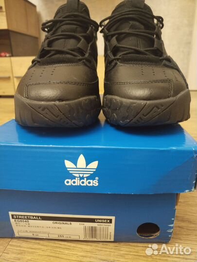 Зимние кросовки adidas