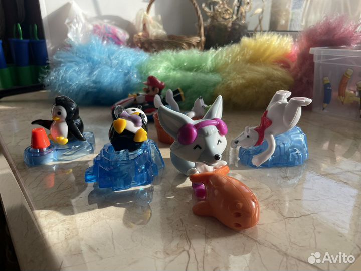 Игрушки из Kinder Maxi