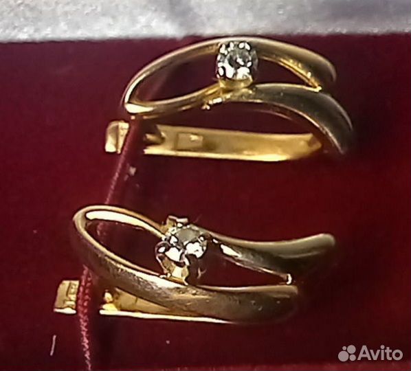 Золотые серьги с бриллиантами