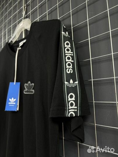 Спортивный костюм Adidas