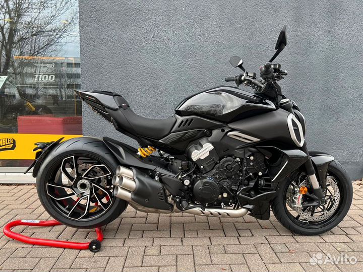 Ducati Diavel V4 New