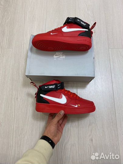 Кроссовки Nike Air Force 1 Mid LV8 Utility Red