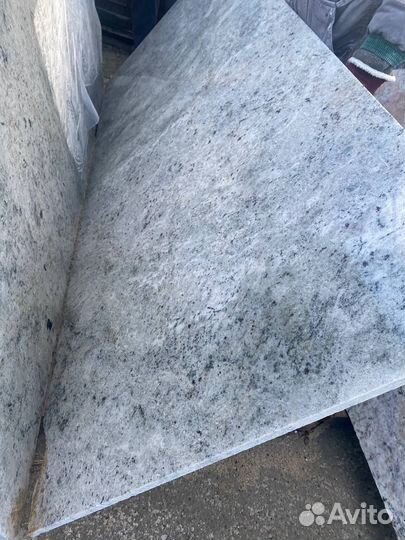 Столешница для кухни гранит Colonial White