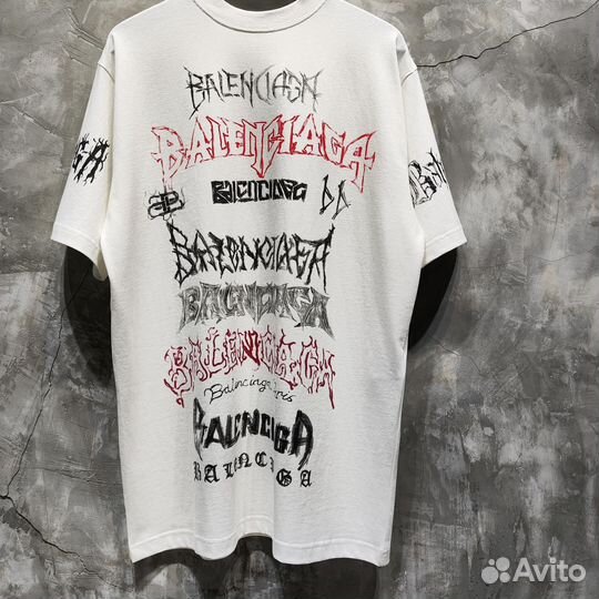 Футболка Balenciaga белого цвета