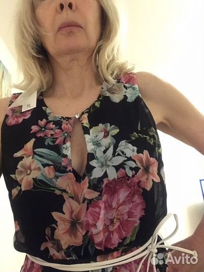 Нарядное женское платье 44-46