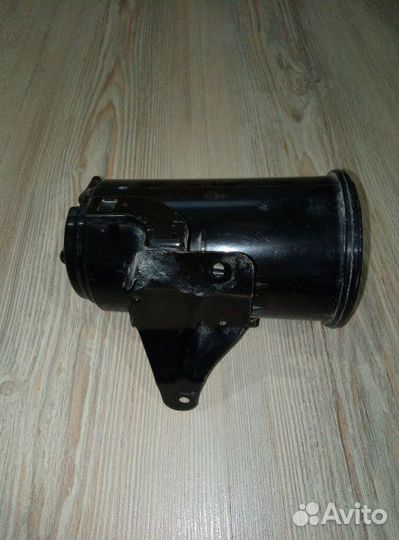 Абсорбер Адсорбер топливных паров Nissan primera P