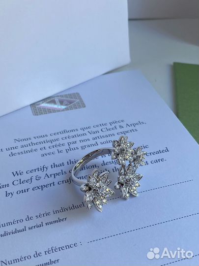 Кольцо Van Cleef Lotus