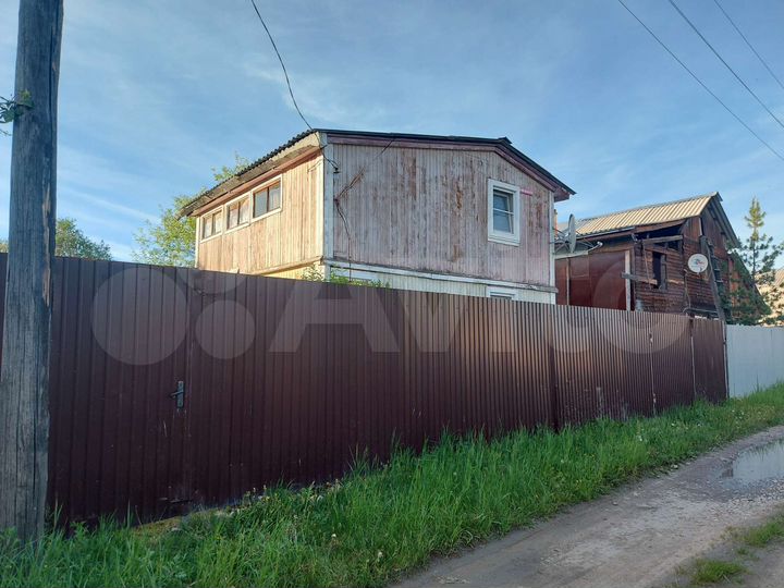 Дом 30 м² на участке 12 сот.