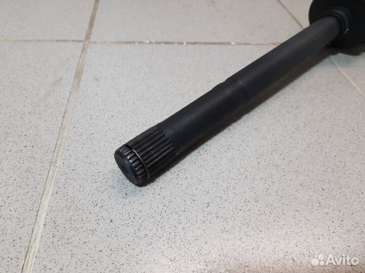 Полуось передняя левая Volkswagen Tiguan 1