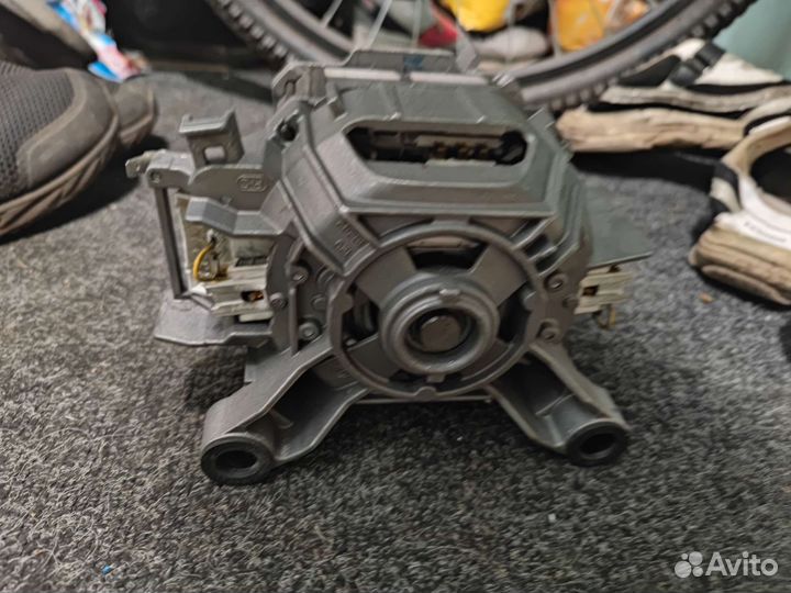 Двигататель стиральной машины